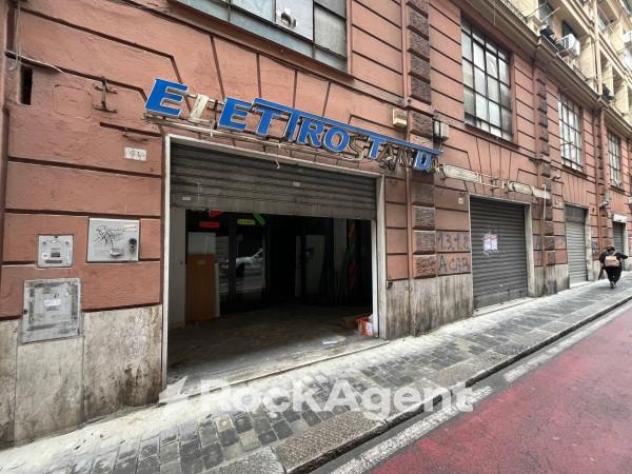 negozio in vendita a Genova in zona Sampierdarena