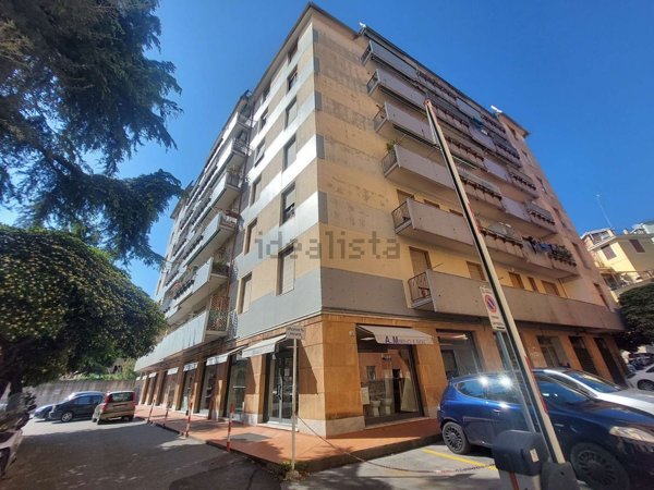 appartamento in vendita a Genova in zona Sestri Ponente