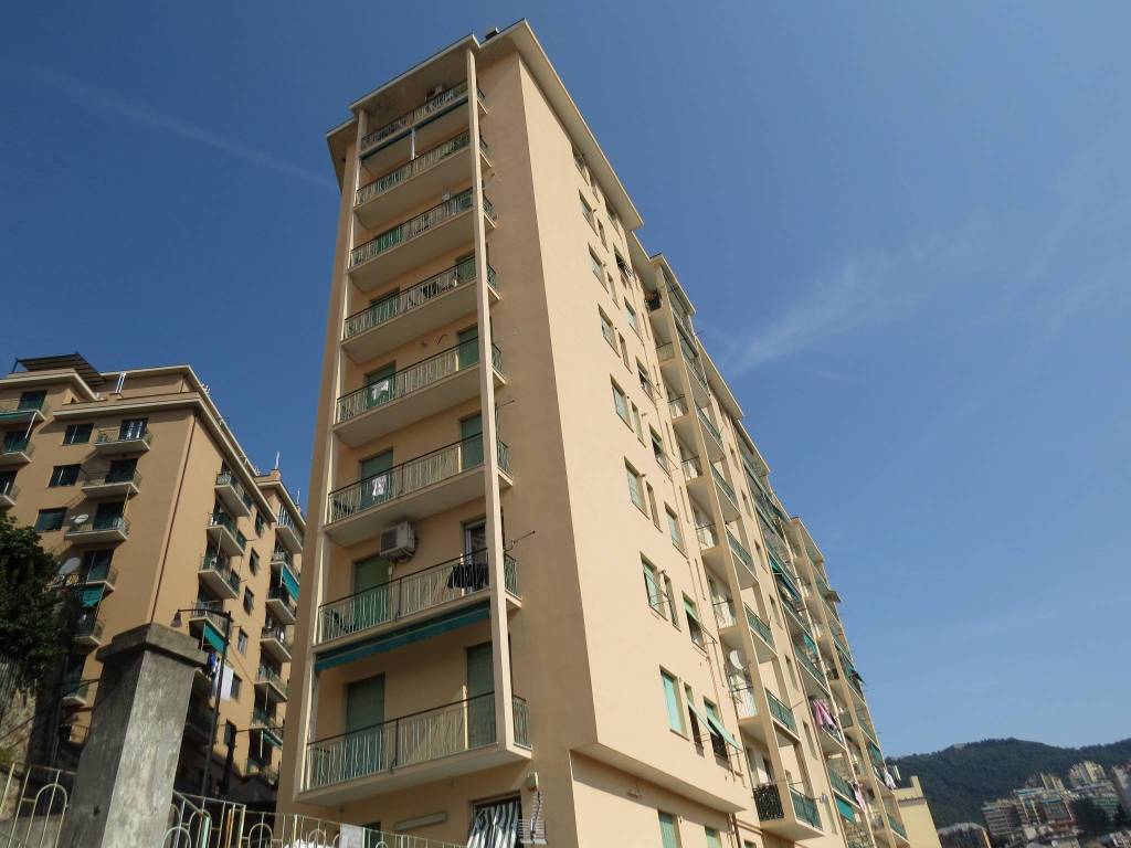 appartamento in vendita a Genova in zona Lagaccio / Granarolo