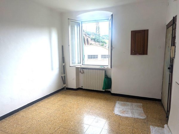 appartamento in vendita a Genova in zona Trasta