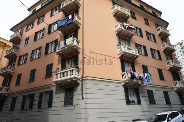 appartamento in vendita a Genova in zona Sampierdarena