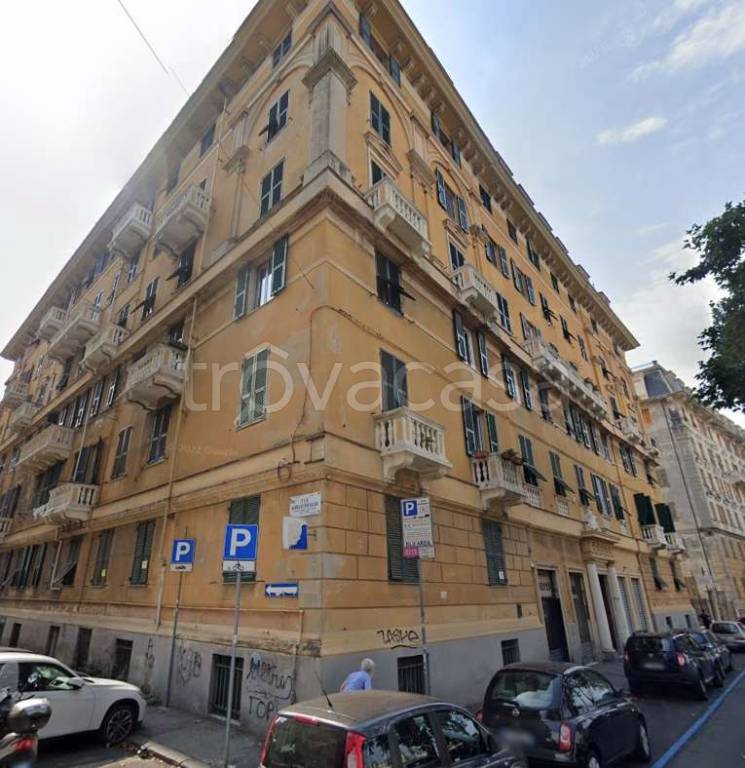 appartamento in vendita a Genova in zona Marassi