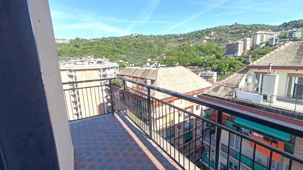 appartamento in vendita a Genova in zona Quezzi