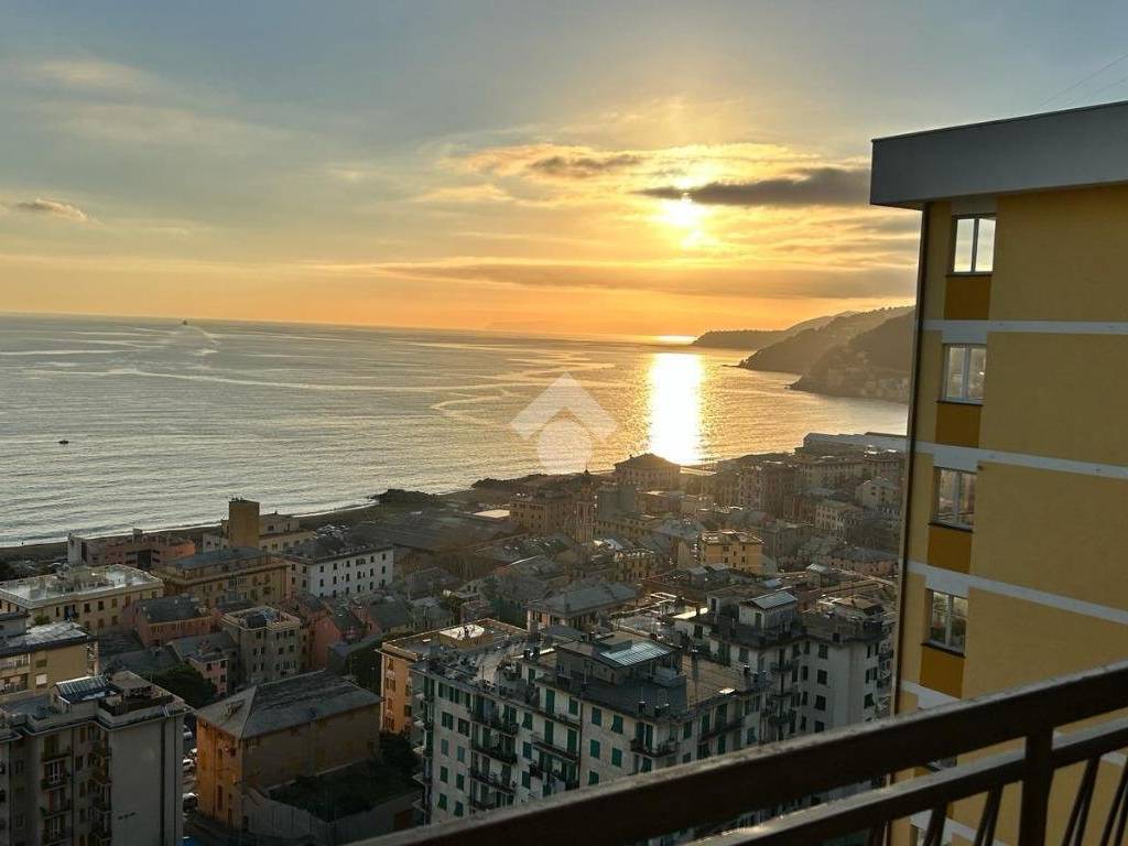quadrivano in vendita a Genova in zona Voltri