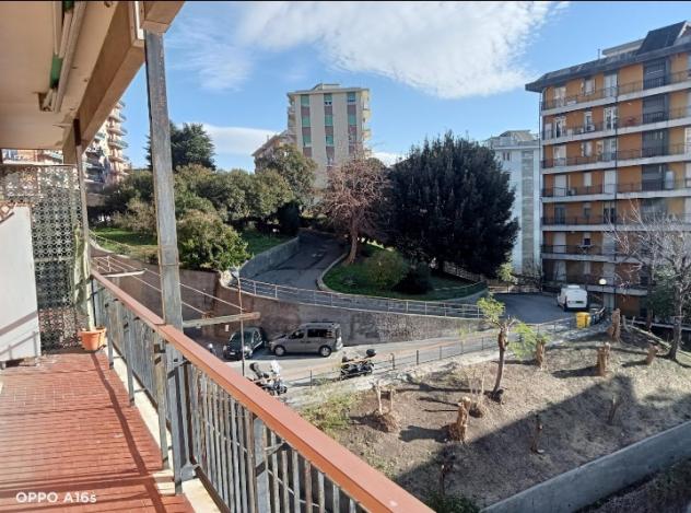 appartamento in vendita a Genova in zona Sestri Ponente