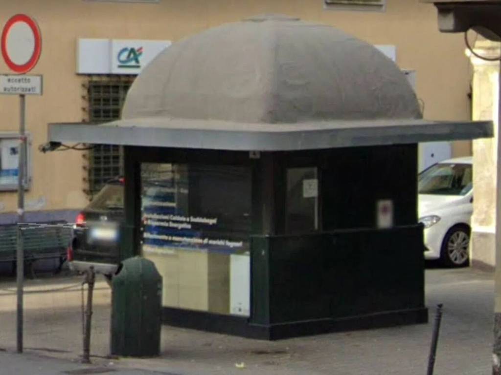 negozio in vendita a Genova in zona Sestri Ponente