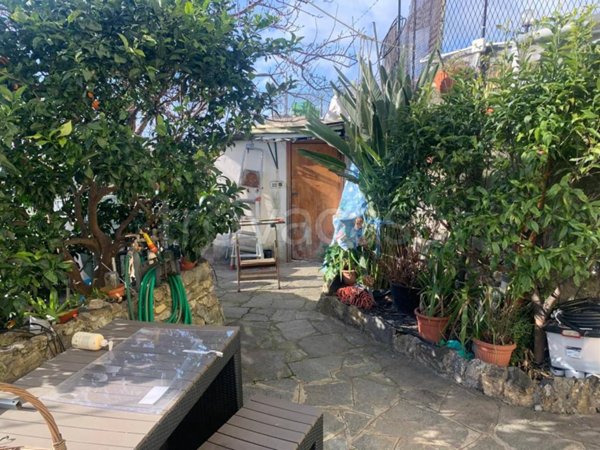 casa indipendente in vendita a Genova
