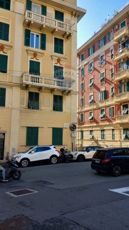 appartamento in vendita a Genova in zona Sampierdarena
