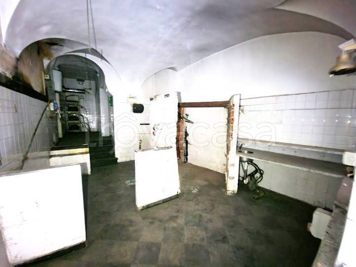 appartamento in vendita a Genova in zona Sottoripa / Maddalena / Molo