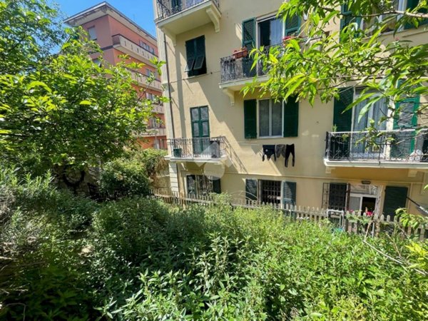 appartamento in vendita a Genova in zona Marassi