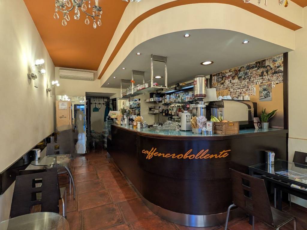 negozio in vendita a Genova in zona Voltri