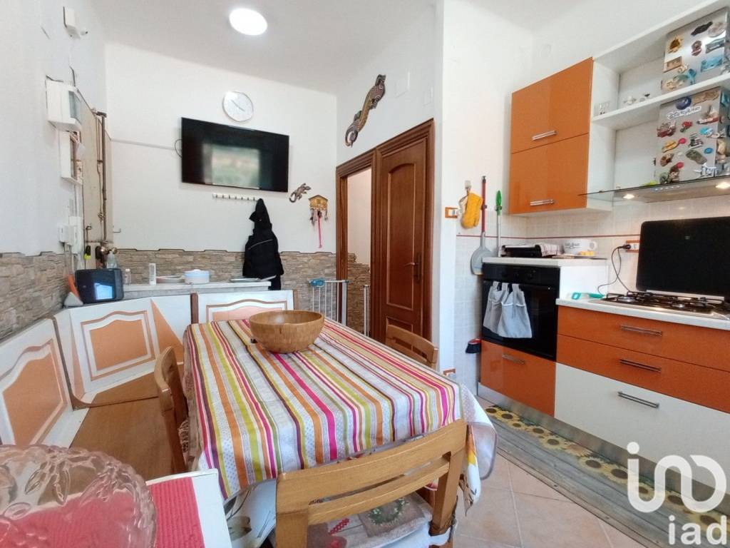 appartamento in vendita a Genova in zona Bolzaneto