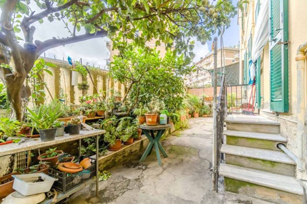 appartamento in vendita a Genova in zona Sampierdarena