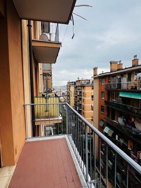 appartamento in vendita a Genova in zona Staglieno