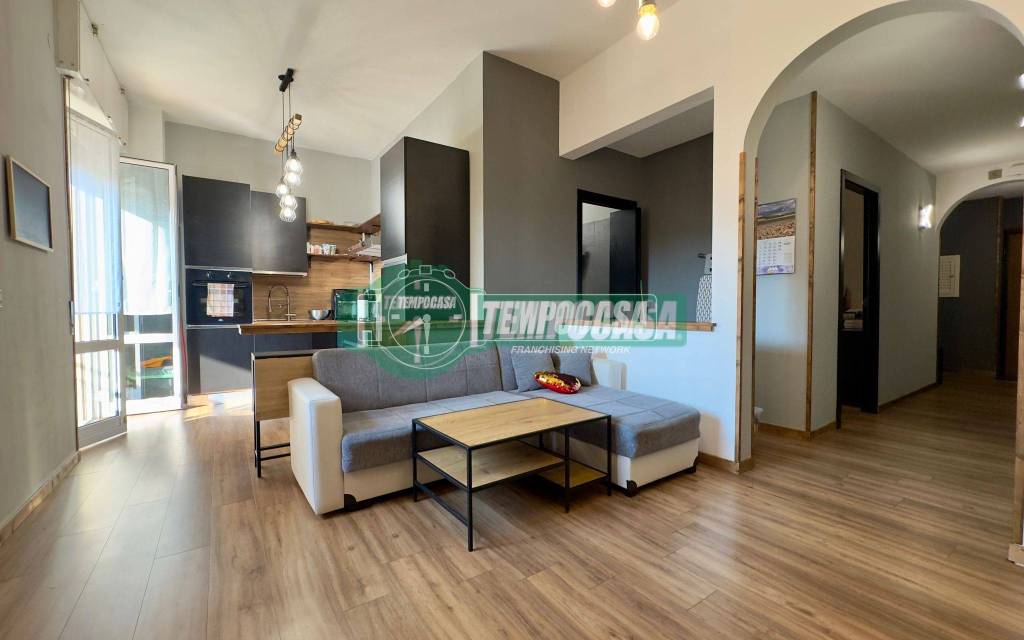 appartamento in vendita a Genova in zona Sestri Ponente