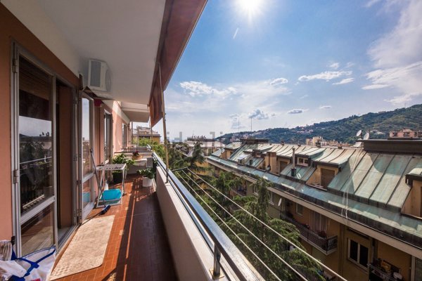 appartamento in vendita a Genova in zona Oregina