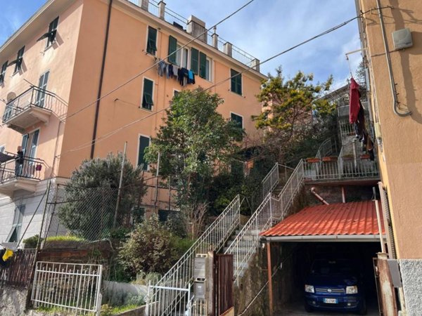appartamento in vendita a Genova in zona Molassana