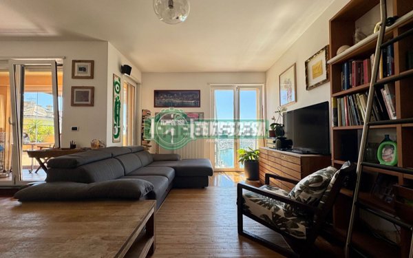 appartamento in vendita a Genova in zona Sestri Ponente