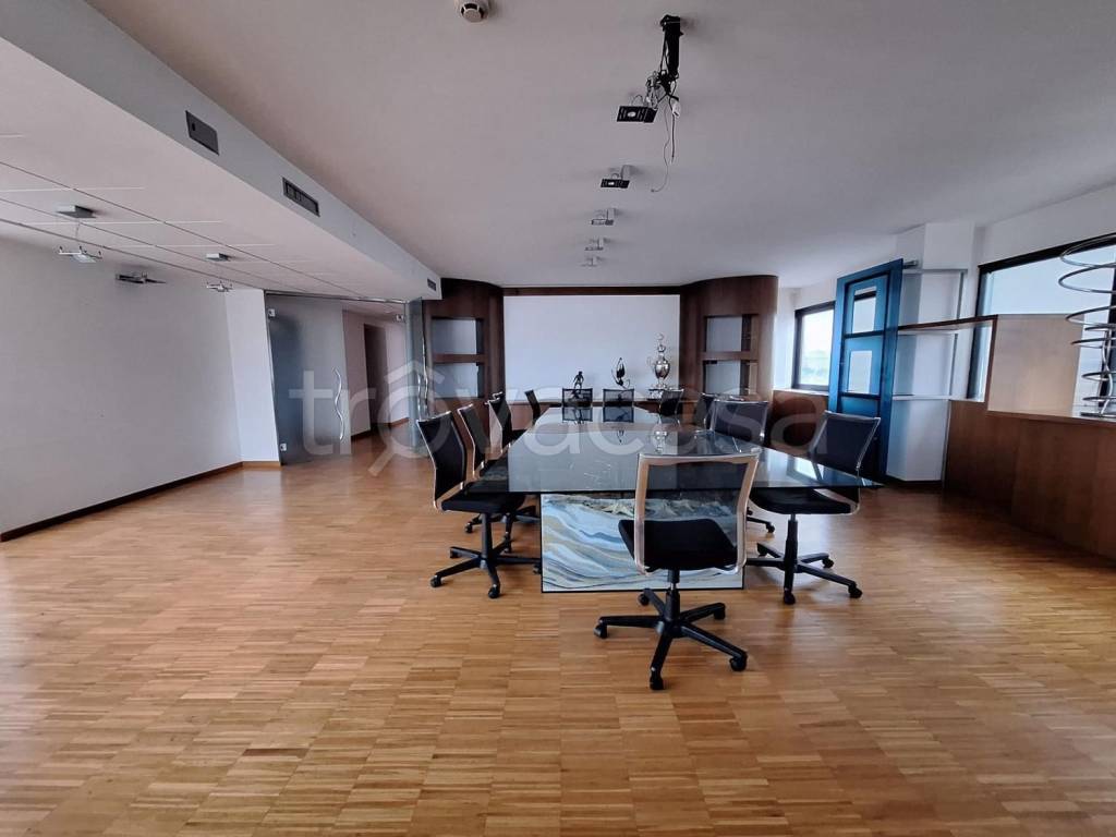 ufficio in vendita a Genova in zona Centro Storico