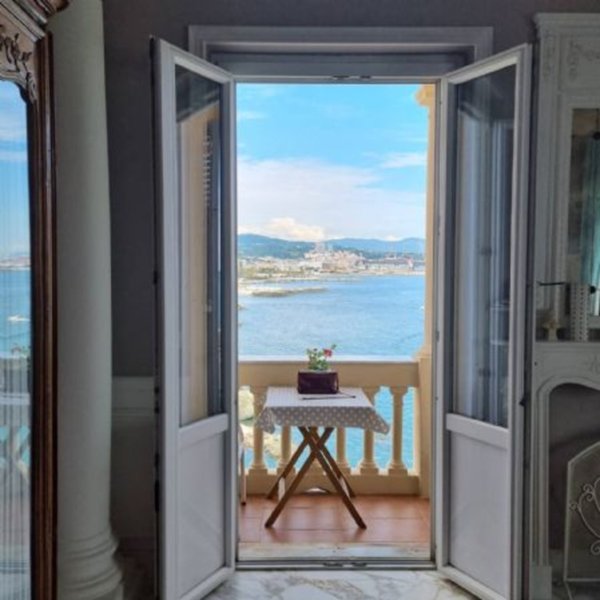 appartamento in vendita a Genova in zona Pegli