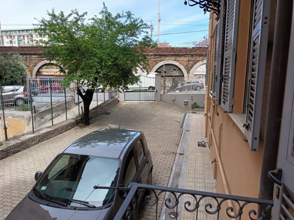 appartamento in vendita a Genova in zona Foce