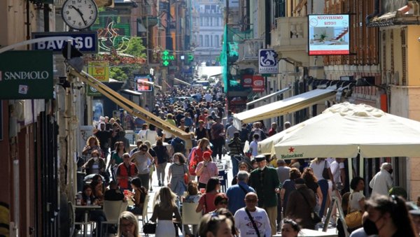 negozio in vendita a Genova in zona Sestri Ponente