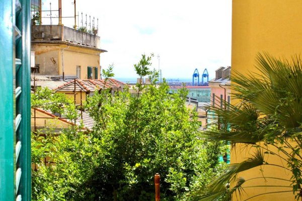 appartamento in vendita a Genova in zona Sottoripa / Maddalena / Molo