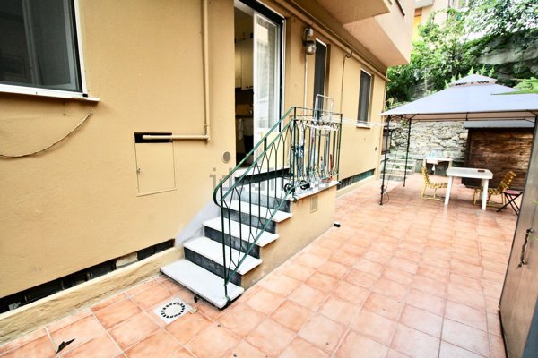 appartamento in vendita a Genova in zona Staglieno