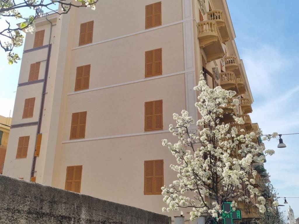 appartamento in vendita a Genova in zona Sestri Ponente