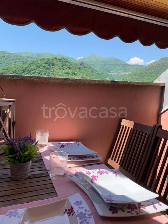 appartamento in vendita a Genova in zona Molassana