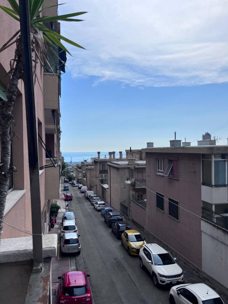 appartamento in vendita a Genova in zona Oregina
