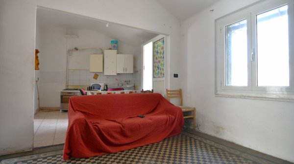 appartamento in vendita a Genova in zona Sestri Ponente