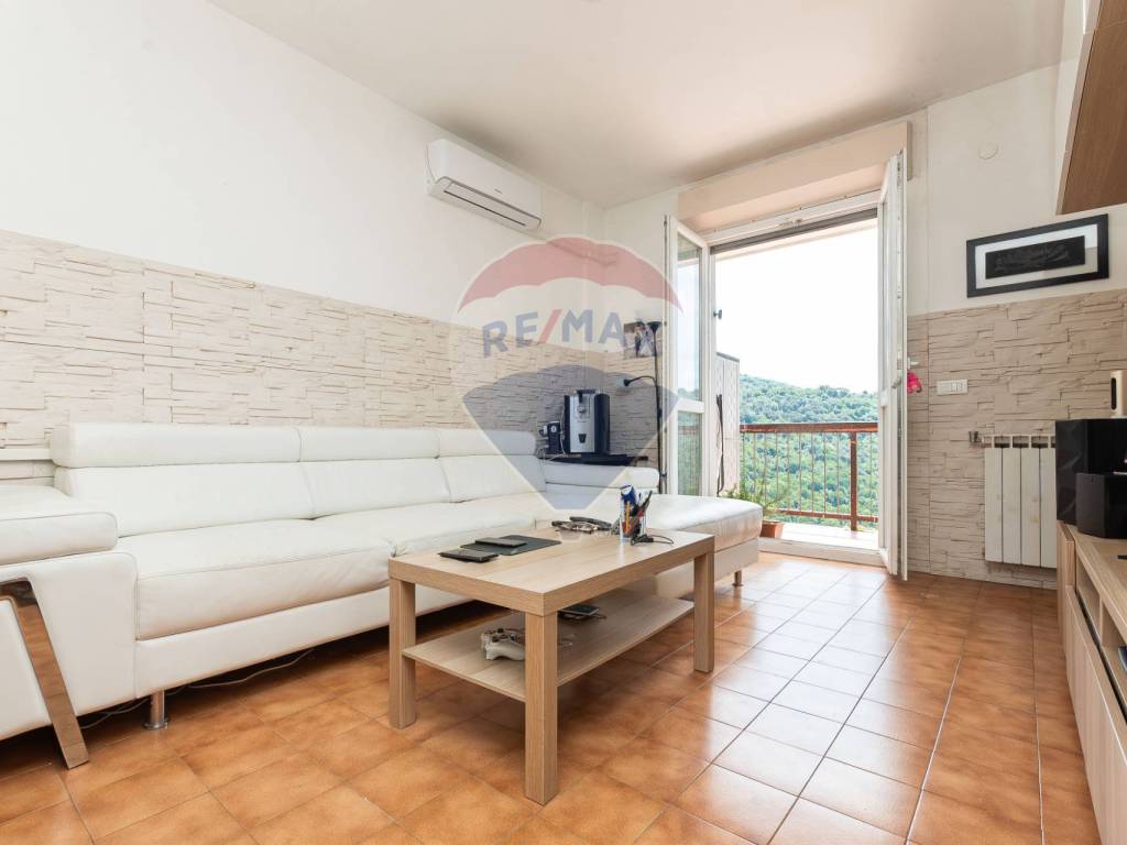 appartamento in vendita a Genova in zona San Gottardo/Sant'Eusebio