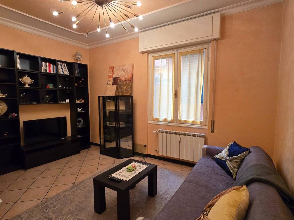 appartamento in vendita a Genova in zona Sottoripa / Maddalena / Molo