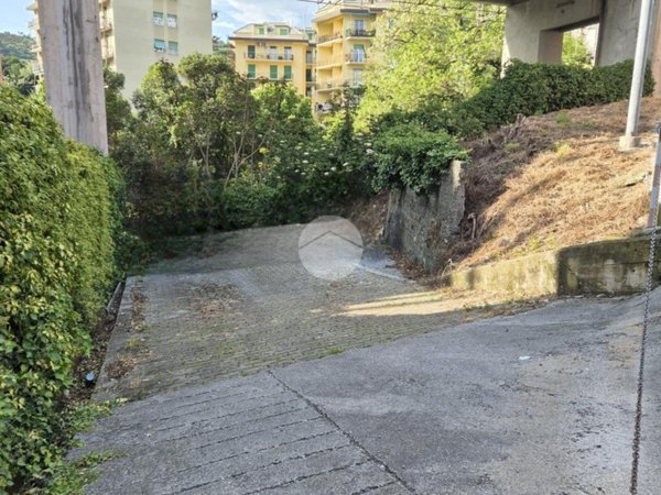 appartamento in vendita a Genova in zona Palmaro / Pra'