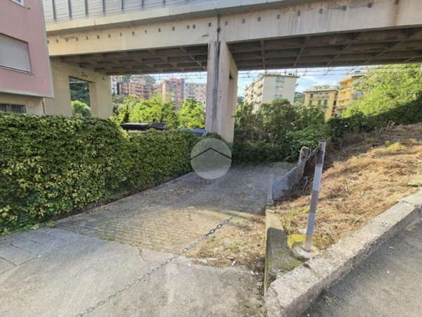 appartamento in vendita a Genova in zona Palmaro / Pra'