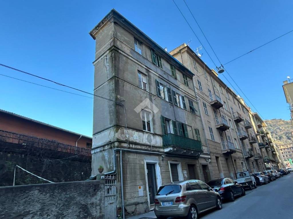 appartamento in vendita a Genova in zona Sampierdarena