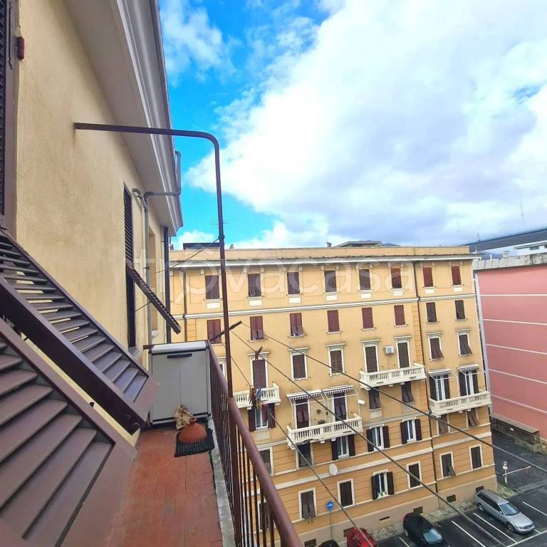 appartamento in vendita a Genova in zona Sampierdarena