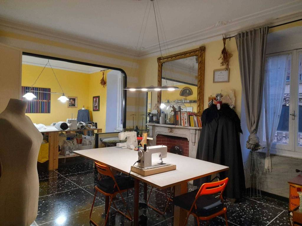 appartamento in vendita a Genova in zona Foce