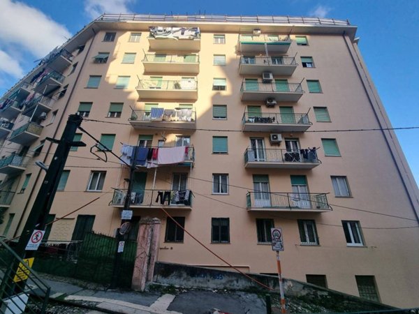 appartamento in vendita a Genova in zona Lagaccio / Granarolo