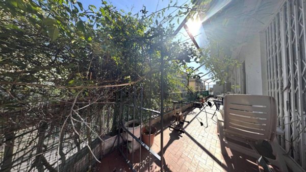 appartamento in vendita a Genova in zona Sturla