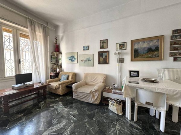 appartamento in vendita a Genova in zona Sturla