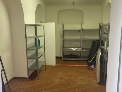 locale di sgombero in vendita a Genova in zona Certosa