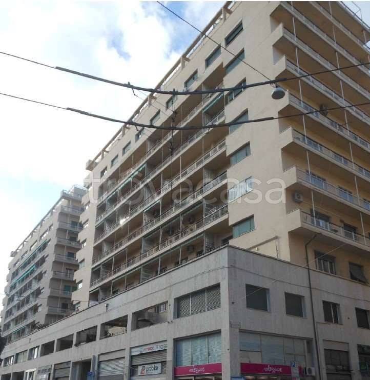 appartamento in vendita a Genova in zona Foce