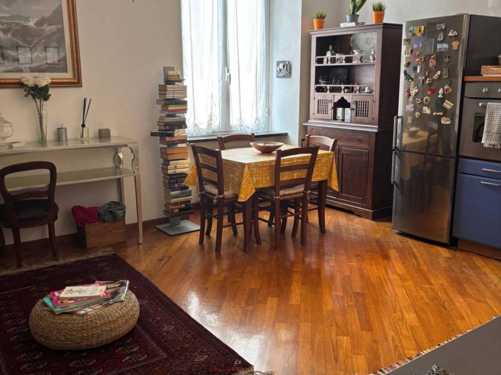 appartamento in vendita a Genova in zona Sottoripa / Maddalena / Molo