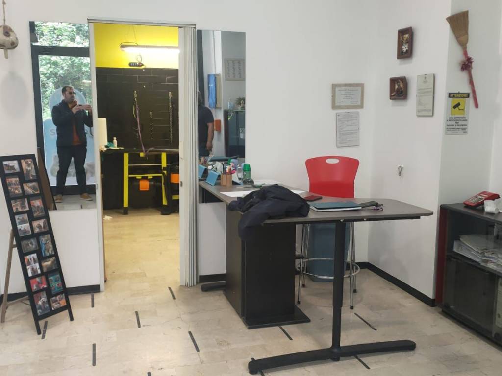 negozio in vendita a Genova in zona Marassi