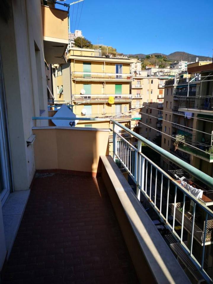 appartamento in vendita a Genova in zona Palmaro / Pra'