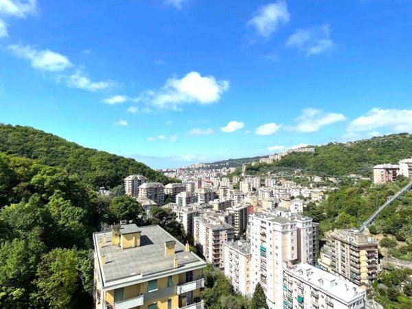 appartamento in vendita a Genova in zona Quezzi