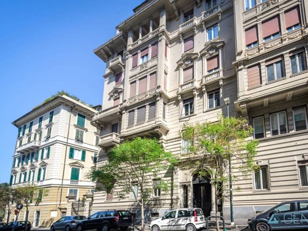 appartamento in vendita a Genova in zona Castelletto
