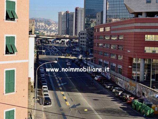 appartamento in vendita a Genova in zona Sampierdarena